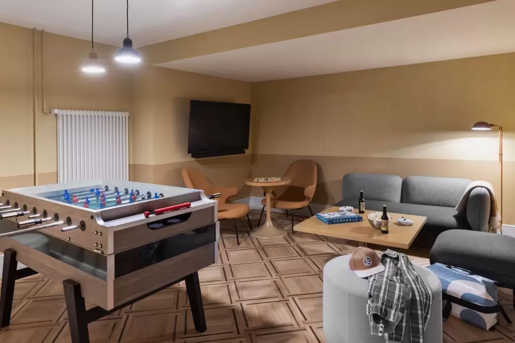 StayKooooK_Bern_City_Gamingroom_01_FR