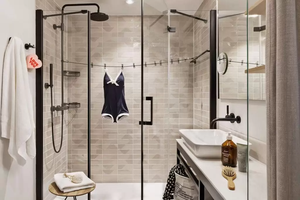 Stay_KooooK_Studio_Bad_01_FR