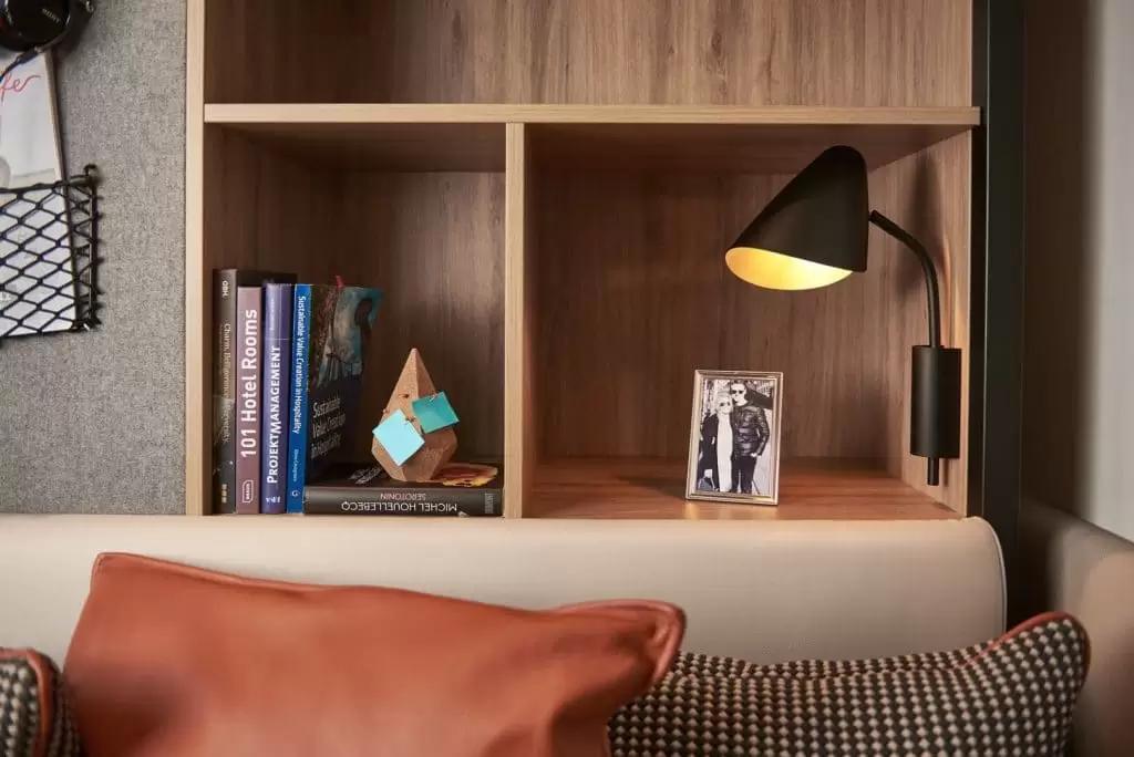 Books and decor at Bern Long stay studios