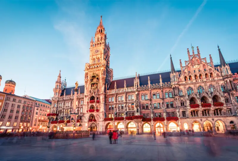 Fantastic evening view of Marienplatz – City-center square & tra