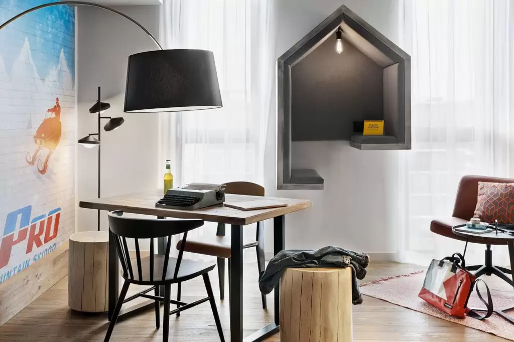 Stay_KooooK_Public_Space_28_FR