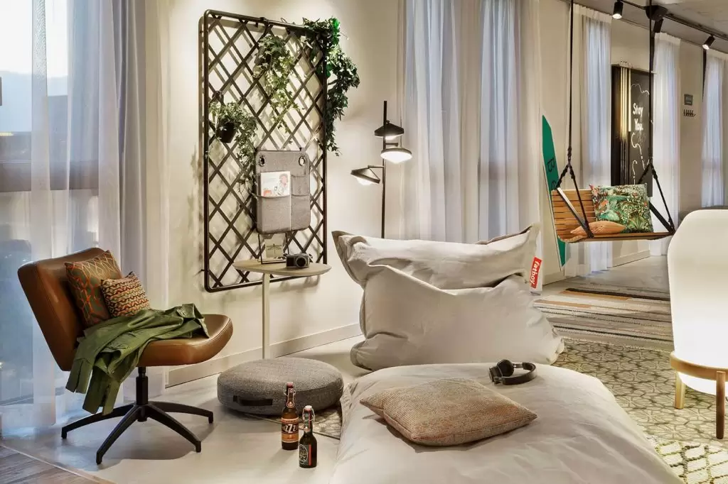 Stay_KooooK_Public_Space_37_FR