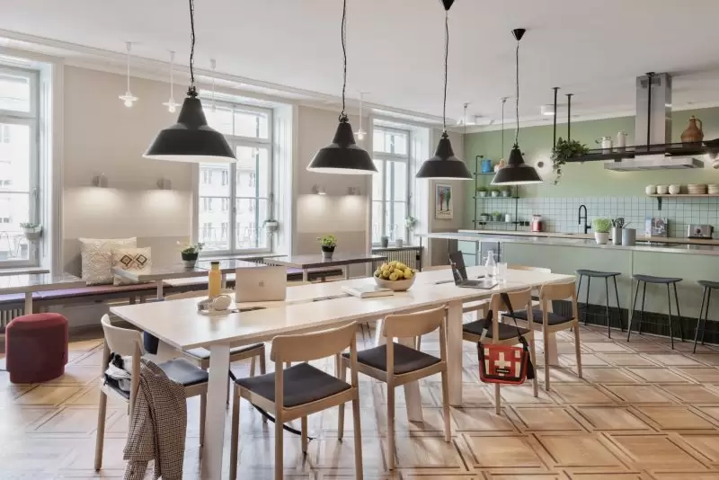 StayKooooK_Bern_City_Kitchen_Dinining_01_FR